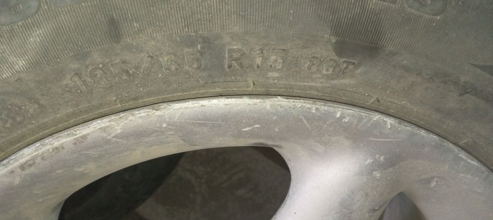Продам 2 диска с летней резиной