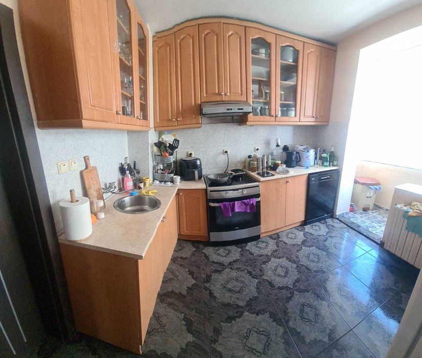 Дава се под наем Тристаен апартамент в София, Хладилника - 135 кв.м за 438000 € - Снимка #6