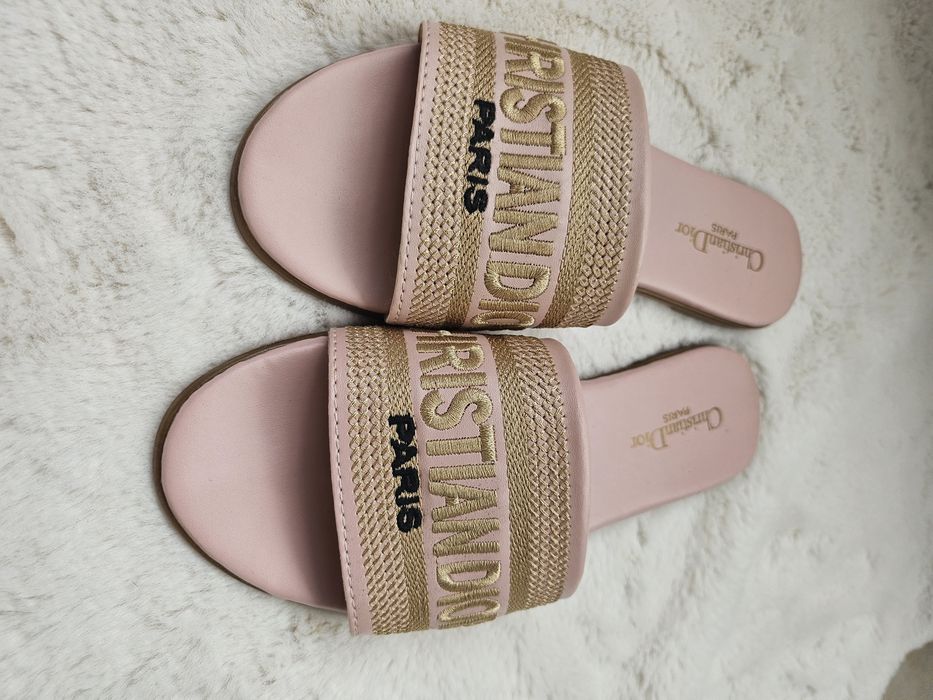 Чехли Cristian Dior