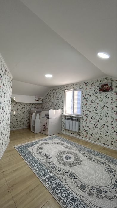 Мансард үй сатылады .Шанхай,Ақберен 19а.