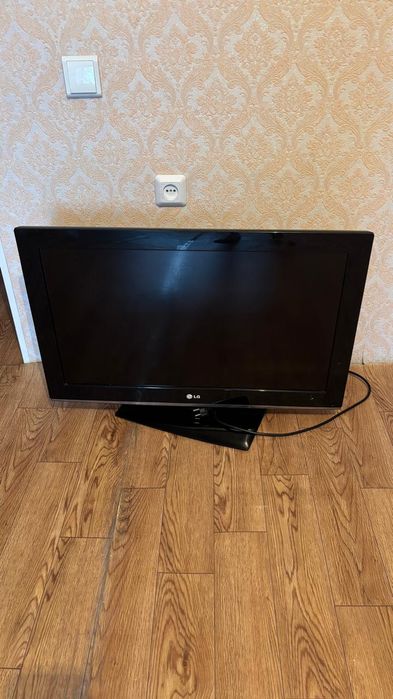 Телевизор LG рабочий
