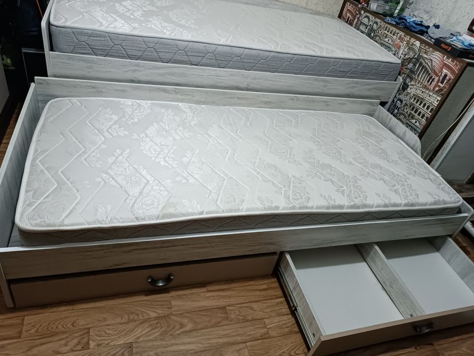 Двухъярусная кровать