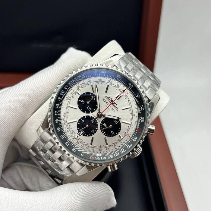 Breitling Navitimer b01 silver dial 43,mm