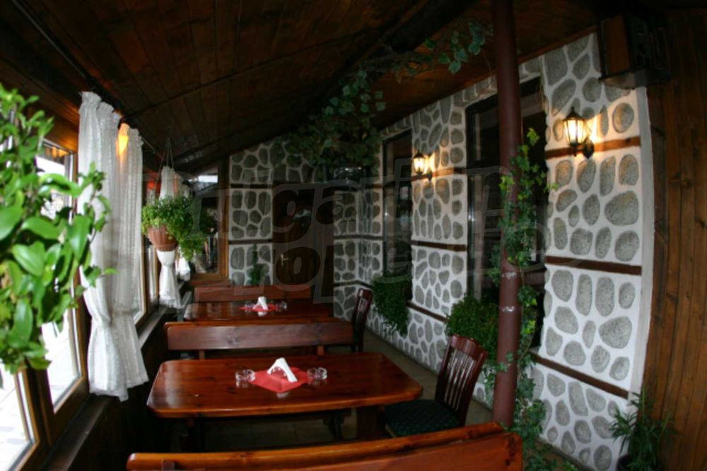 Дава се под наем Заведение в Банско - 500 кв.м за 1250 € - Снимка #7