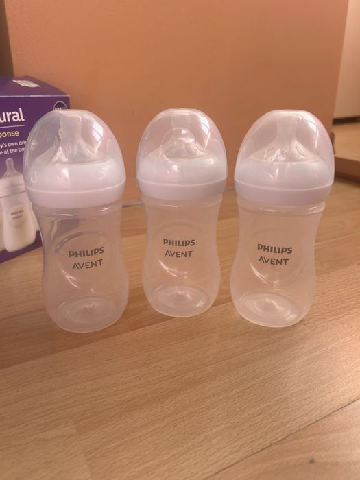 Нов комплект шишета Philips Avent Natural Response