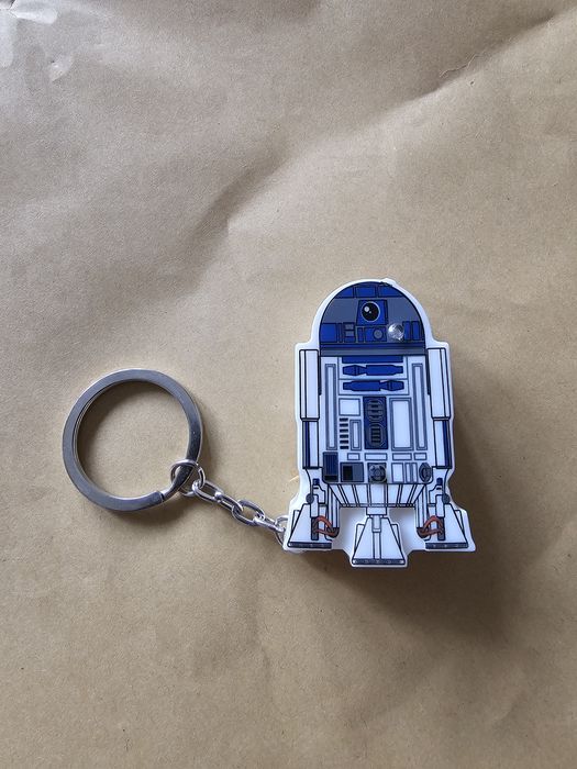 Star Wars R2-D2 ключодържател с LED фенерче и звуков ефект