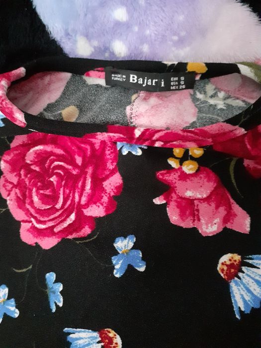 Rochie dama cu flori.