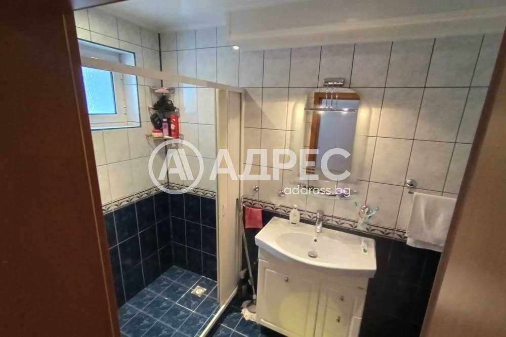 Дава се под наем Тристаен апартамент в Разград, Освобождение - 97 кв.м за 122400 € - Снимка #11