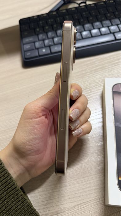 Айфон 16 256гб золотой