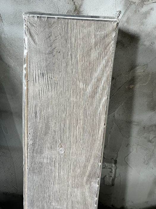 Продам две пачки ламината