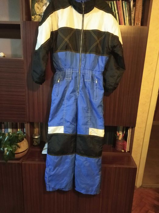 Мъжки якета и юношески  ски екип