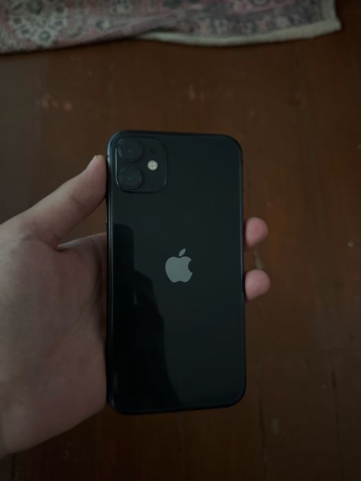 11  blac 128 gb