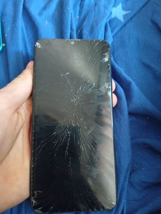 Смартфоны на запчасти продам