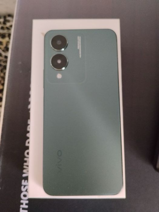 Телефон vivo y17s