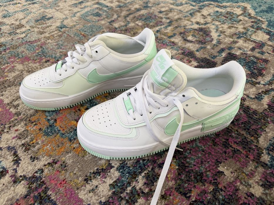 Vand Nike air 44 noi