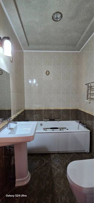 Дом  кафе Тараканчик / Ялангач  12 соток