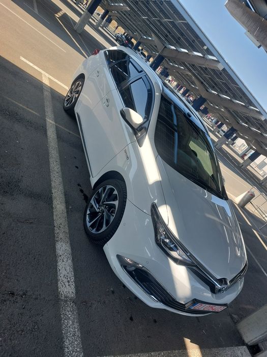 Toyota auris hibrid fabricatie 2018