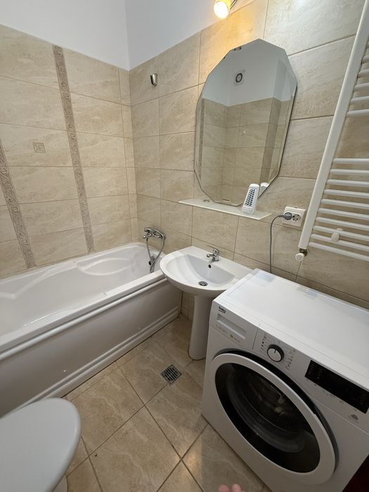 Inchiriez garsoniera