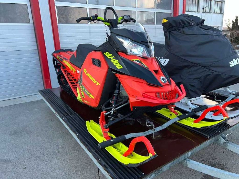 Ski-Doo Summit 800R