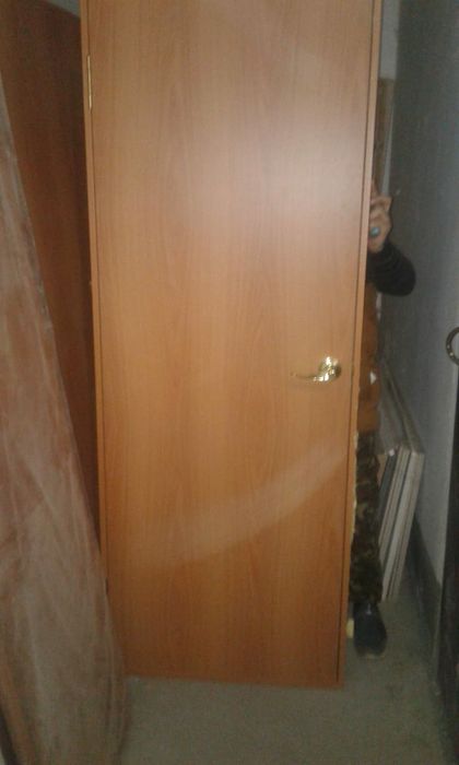 Здравствуйте.Продам двери.