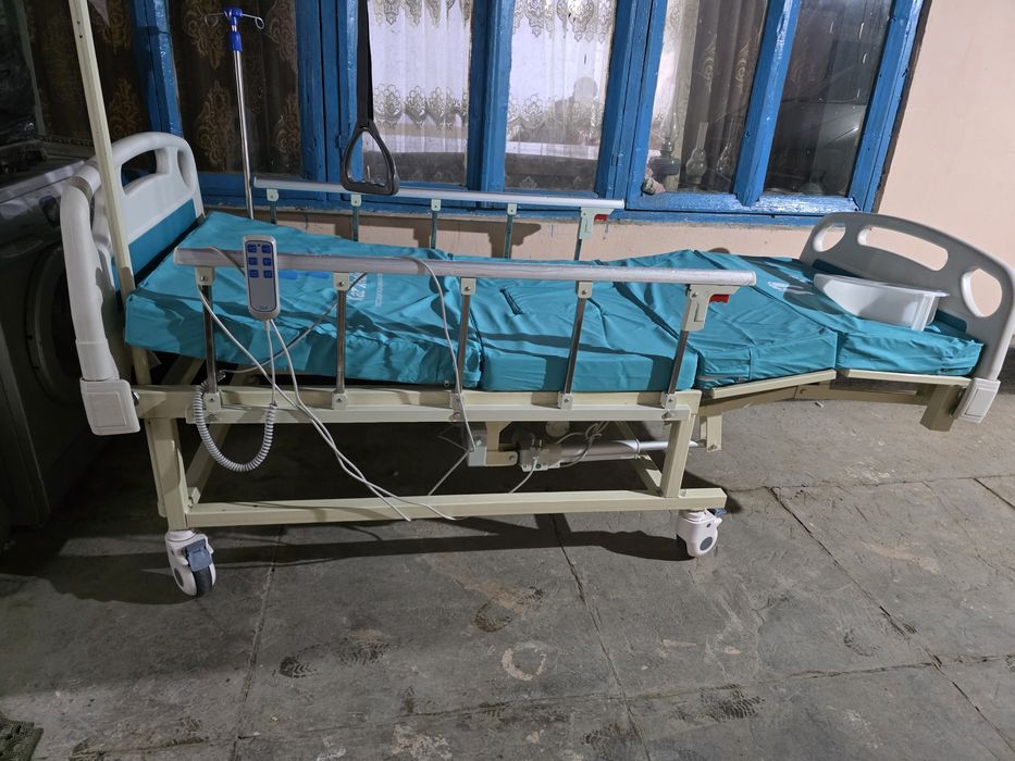 Медицинская кровать