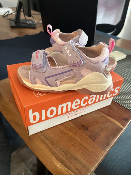 Сандали Biomecanics 28 номер нови