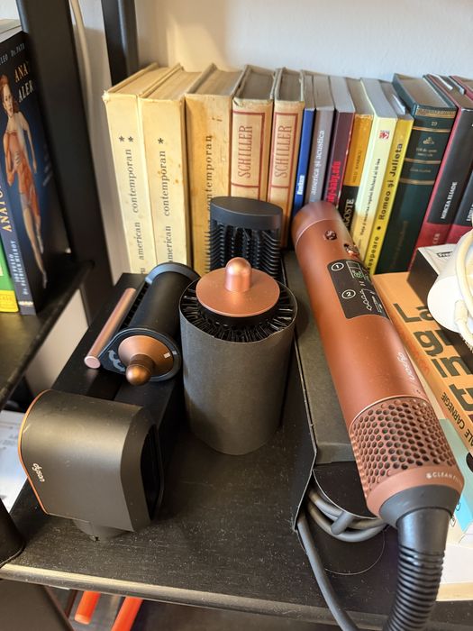 Perie de par Dyson Hs08 cu functie bluetooth