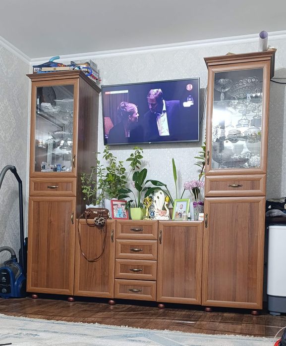 Продается стенка в отличном состояний.