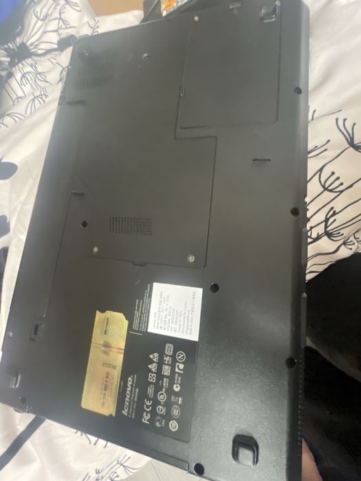 Vand leptop lenovo pt piese