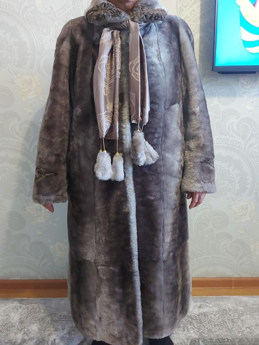 Продам шубу мутонувую