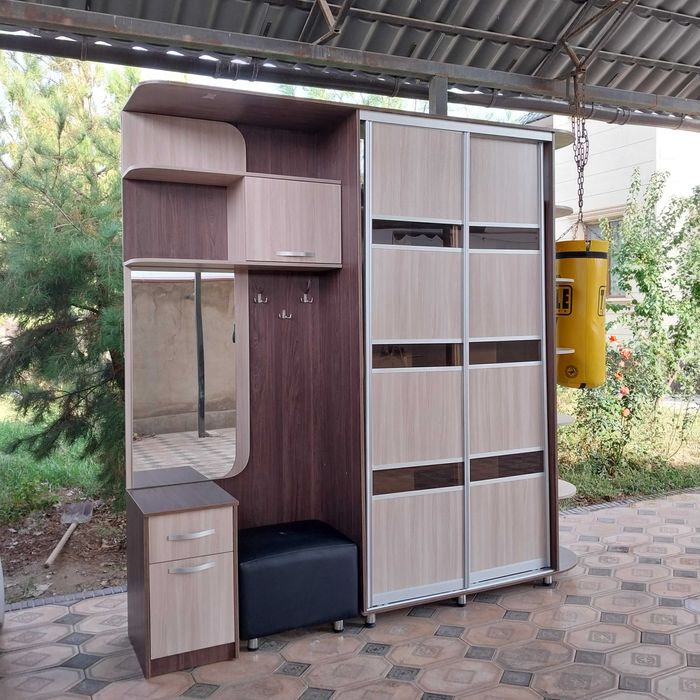 Шкаф для прихожей