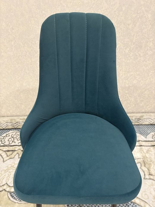 Продам новые стулья