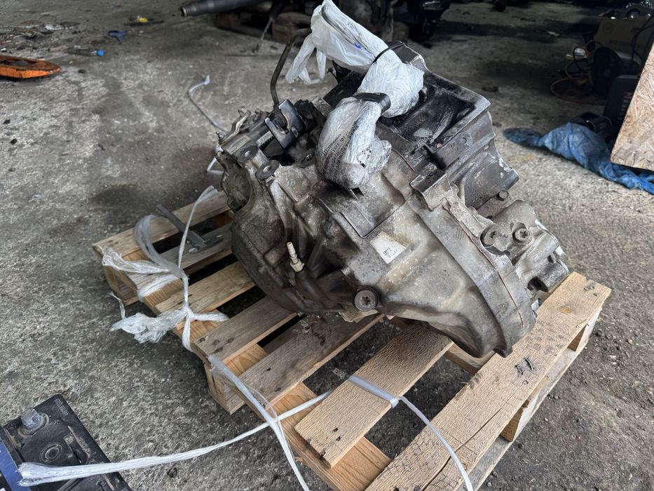 Автоматична скорстна курия за опел зафира Ц