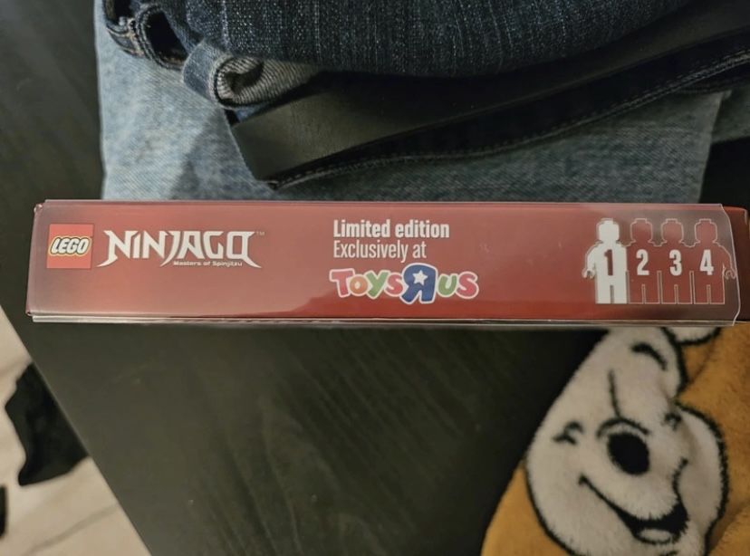 LEGO NINJAGO - Minifigurine Bricktober 2017 Toys "R" Us Exclusive