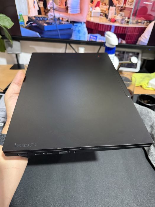 Lenovo E14 gen 7 16gb ddr5 512ssd