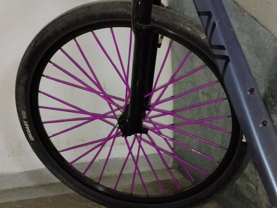 Продаю дерт велосипед,новый в очень хорошем