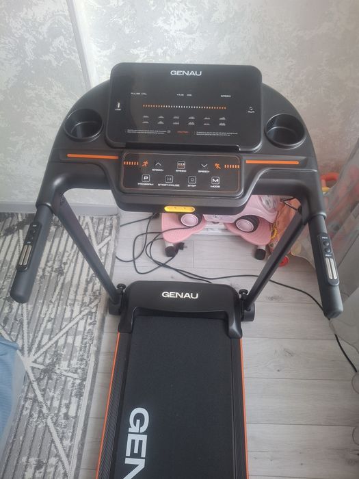Беговая дорожка Genau