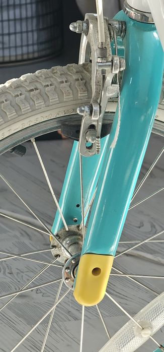 Продам детский велосипед Adore