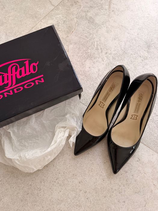 Buffalo London оригинални лачени обувки – естествена кожа – като нови