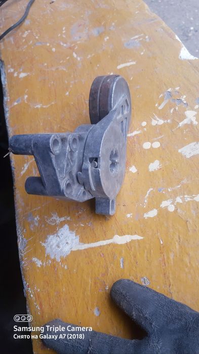 Патолошный зрасас лук