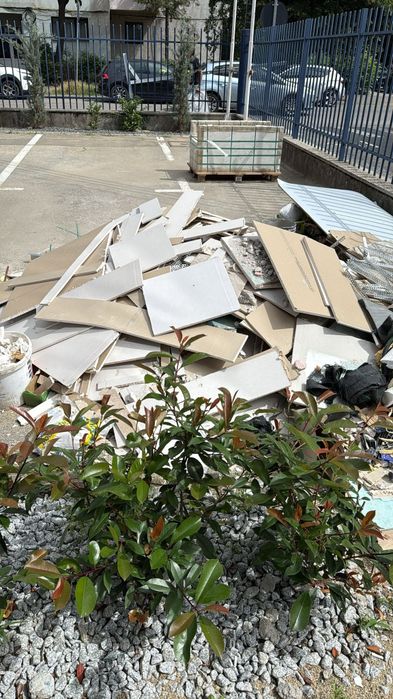 Fac debarasări complete în gospodarii apartamente