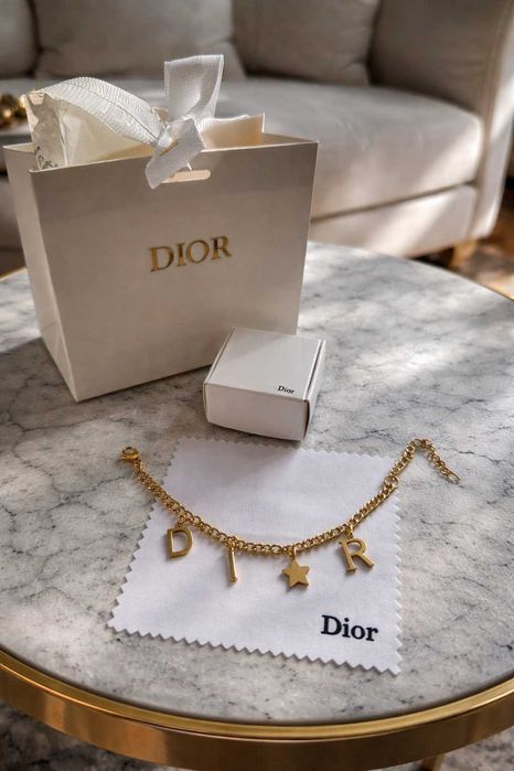 дамска гривна диор неръждаема стомана dior нова златна златиста