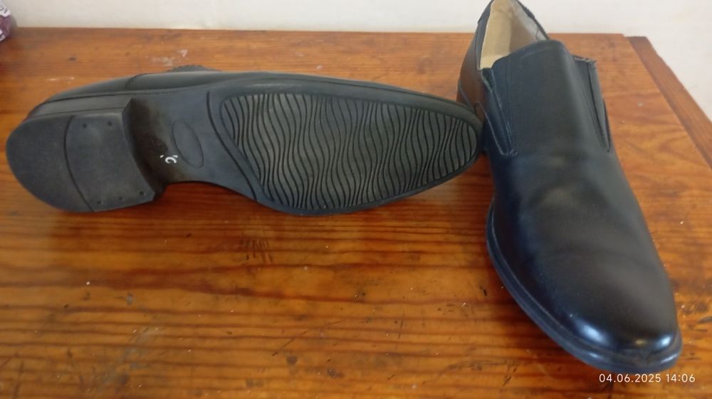 Продам туфли кожаные.