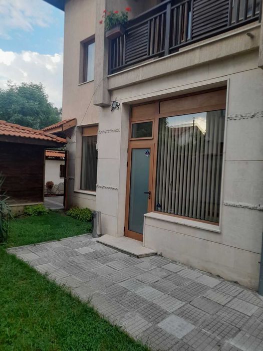 Дава се под наем Офис в Разлог - 45 кв.м за 178.5 € - Снимка #2