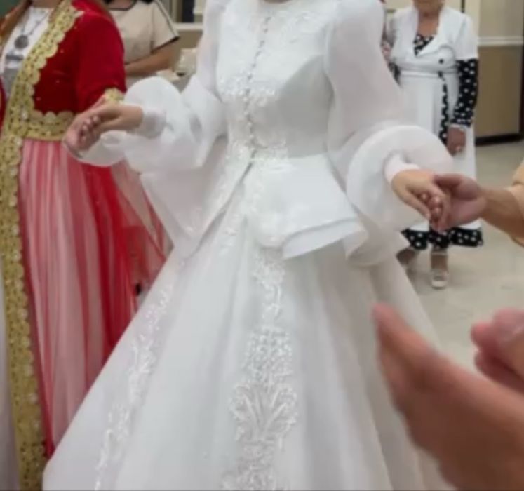 Свадебное платье.