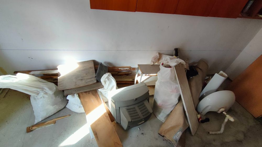 Debarasare mobila, saltele, coltare, golire apartamente etc.