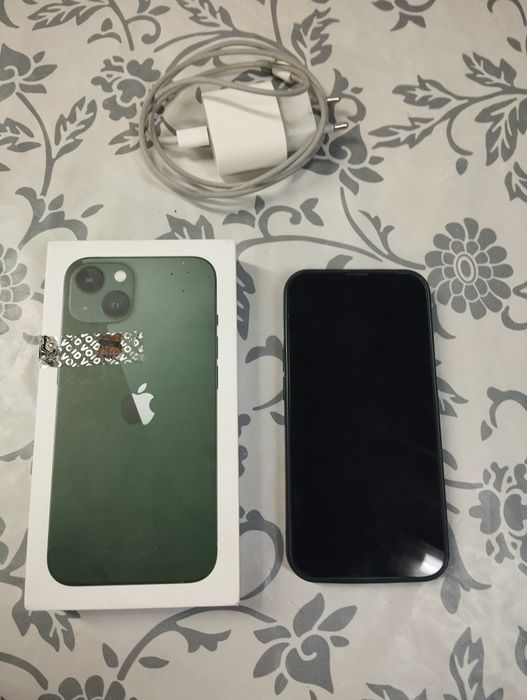 iPhone 13.  128gb 85%