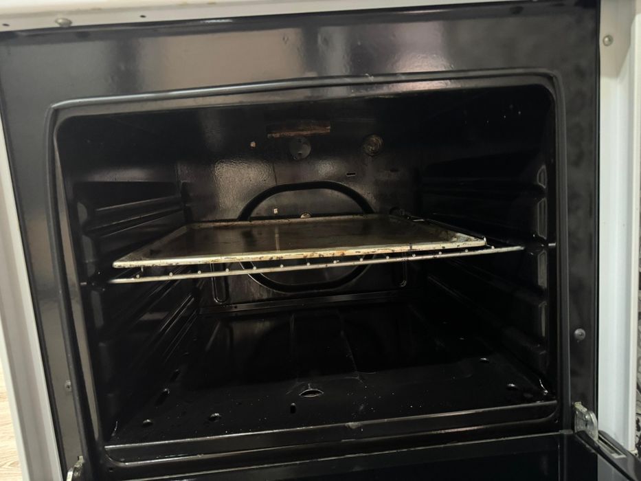 Продам газ плиту