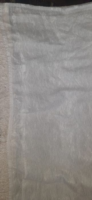 Perdea alba de camera