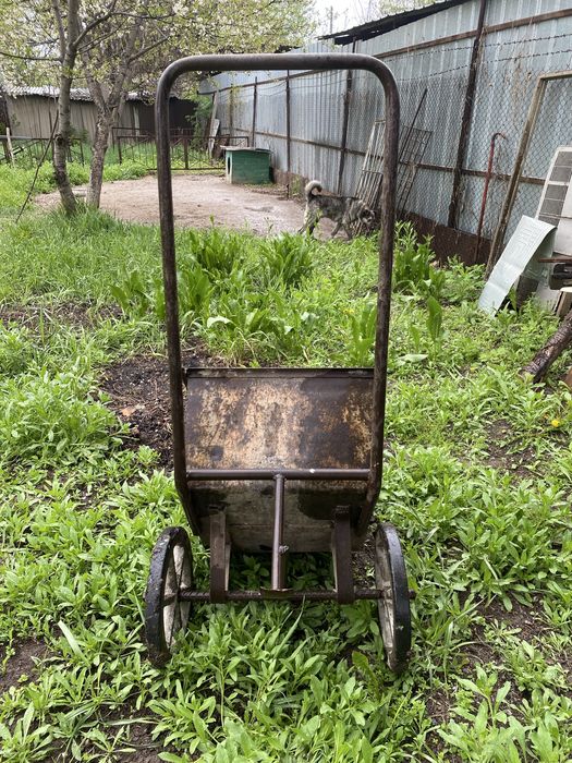 Тачка (тележка) ручная, советского производства